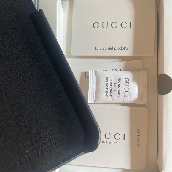 (CFL) Authentic Gucci iPhone 7/8 SE iPhone Case, New in Box - Picture 5 of 10